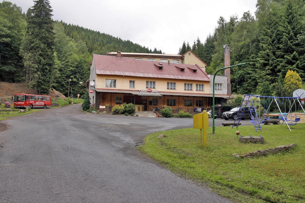 Sport Hotel Mustek Jáchymov Zewnętrze zdjęcie